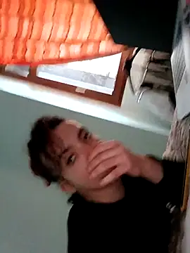 Snapshot of LadyMinnie chatting on October 20, 9:54 am LadyMinnie online show from October 20, 9:54 am