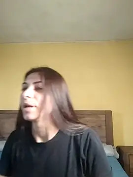 Snapshot of AntoniaHottie chatting on May 19, 7:47 am AntoniaHottie online show from May 19, 7:47 am