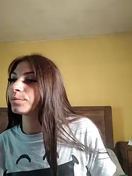 Snapshot of AntoniaHottie chatting on June 4, 9:04 am AntoniaHottie online show from June 4, 9:04 am