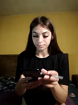Snapshot of AntoniaHottie chatting on June 9, 7:31 am AntoniaHottie online show from June 9, 7:31 am