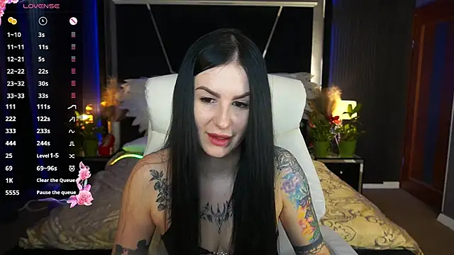 Snapshot of AmberDismond chatting on April 21, 6:09 am AmberDismond online show from April 21, 6:09 am