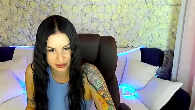Snapshot of AmberDismond chatting on May 8, 5:46 am AmberDismond online show from May 8, 5:46 am