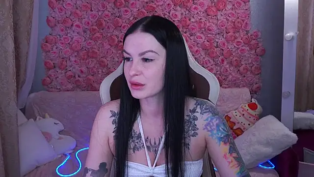 Snapshot of AmberDismond chatting on May 25, 5:35 am AmberDismond online show from May 25, 5:35 am