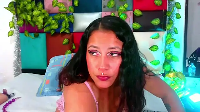 Snapshot of gisele_merchann chatting on July 21, 1:52 am gisele merchann online show from July 21, 1:52 am