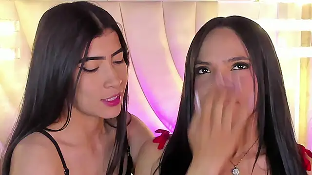 siara and zoe online show from June 27, 10:59 pm