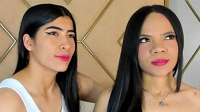 siara and zoe online show from August 4, 11:40 pm