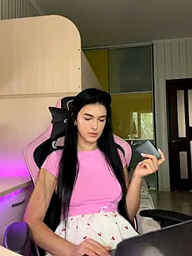 Julietta a online show from October 2, 7:37 am