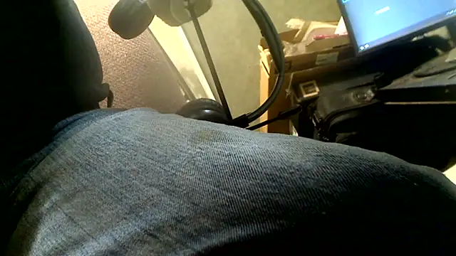 Snapshot of markluvskitty chatting on September 29, 12:10 pm markluvskitty online show from September 29, 12:10 pm