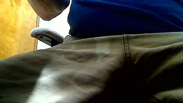 Snapshot of markluvskitty chatting on October 22, 12:16 pm markluvskitty online show from October 22, 12:16 pm