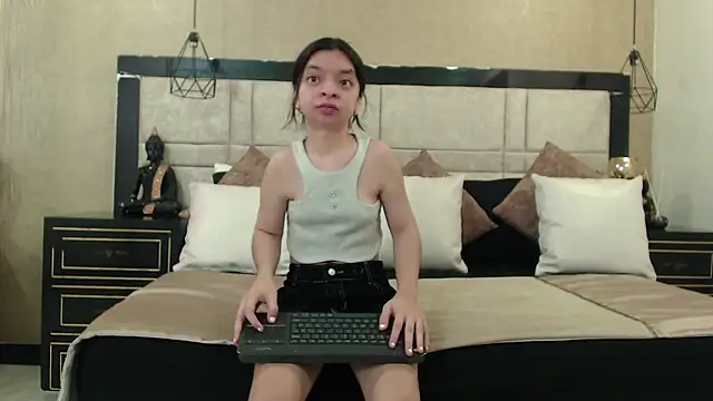 CharlotteMuller online show from January 15, 8:37 pm