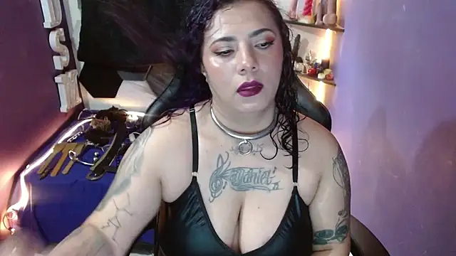 Alexa Slavehot777 online show from June 9, 8:09 pm