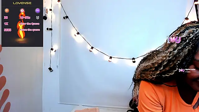 chanel brunette online show from January 3, 6:03 pm