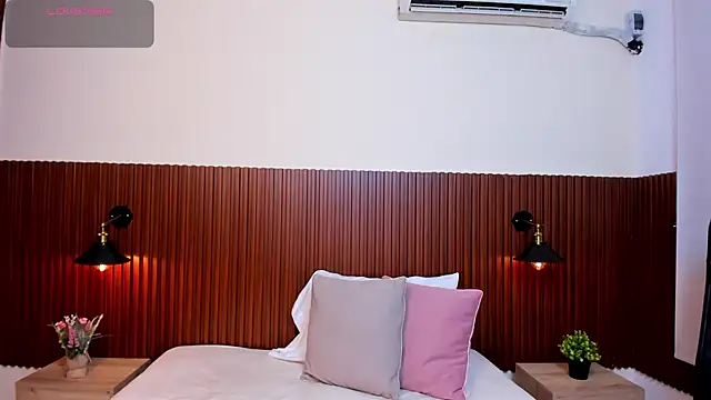 chanel brunette online show from February 23, 1:10 pm