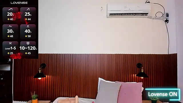 chanel brunette online show from October 4, 11:19 am