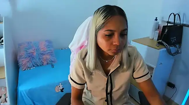  anhalia online show from December 7, 2:53 am