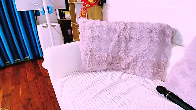 Lee Mi online show from February 9, 2:54 pm