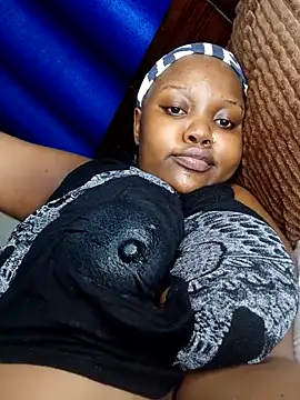 queennapal online show from March 13, 12:28 am