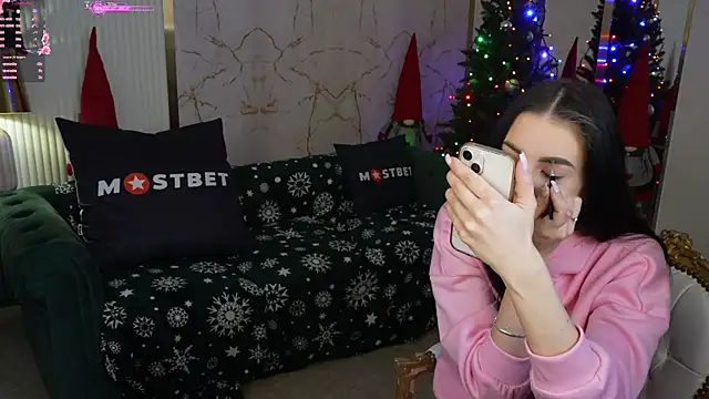Snapshot of Tina_Breeze chatting on December 20, 7:44 am Tina Breeze online show from December 20, 7:44 am