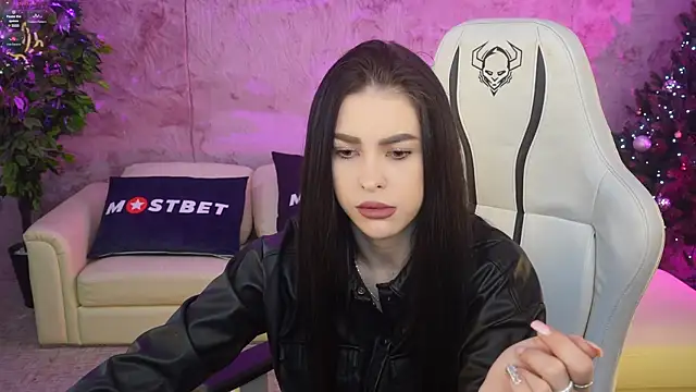 Snapshot of Tina_Breeze chatting on December 29, 11:50 am Tina Breeze online show from December 29, 11:50 am