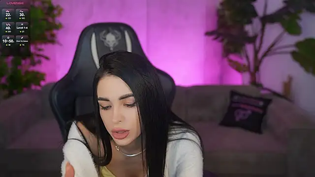 Tina Breeze online show from March 23, 8:18 am