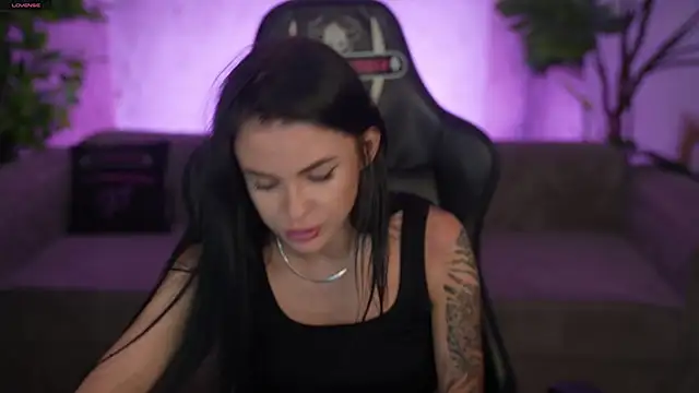 Tina Breeze online show from June 15, 11:23 am