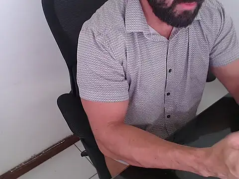 Snapshot of TopDaddy23 chatting on March 17, 6:00 pm TopDaddy23 online show from March 17, 6:00 pm