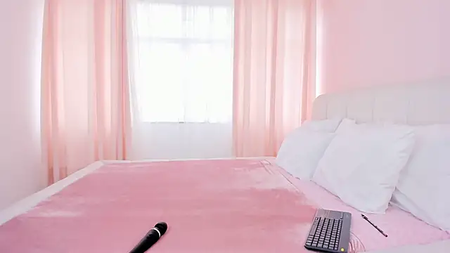 Snapshot of camila__joy chatting on December 10, 6:28 pm camila joy online show from December 10, 6:28 pm