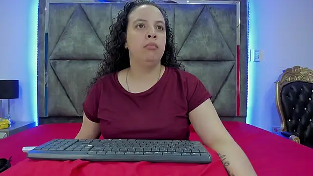 Danielaandximena online show from December 18, 2:53 am
