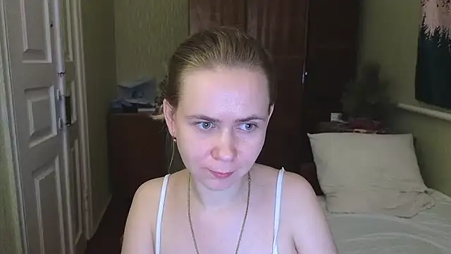 Snapshot of Riley_Roo chatting on January 25, 8:53 pm Riley Roo online show from January 25, 8:53 pm