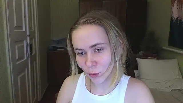 Snapshot of Riley_Roo chatting on January 30, 5:28 pm Riley Roo online show from January 30, 5:28 pm