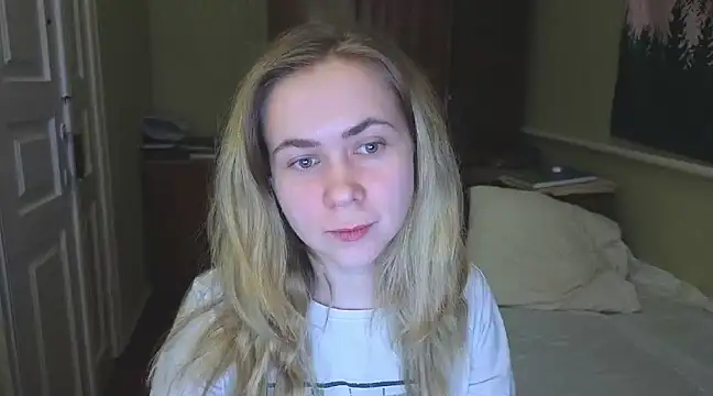 Snapshot of Riley_Roo chatting on February 11, 5:29 pm Riley Roo online show from February 11, 5:29 pm