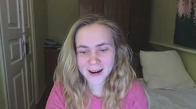 Snapshot of Riley_Roo chatting on February 12, 5:05 pm Riley Roo online show from February 12, 5:05 pm