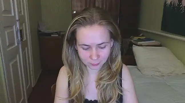 Snapshot of Riley_Roo chatting on February 20, 5:51 pm Riley Roo online show from February 20, 5:51 pm