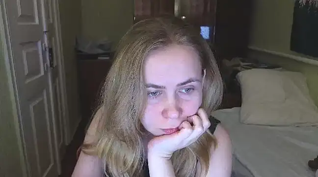 Snapshot of Riley_Roo chatting on February 23, 4:57 pm Riley Roo online show from February 23, 4:57 pm