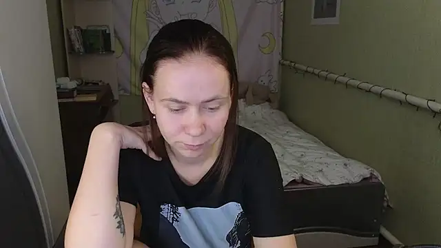 Snapshot of Riley_Roo chatting on October 3, 9:28 am Riley Roo online show from October 3, 9:28 am