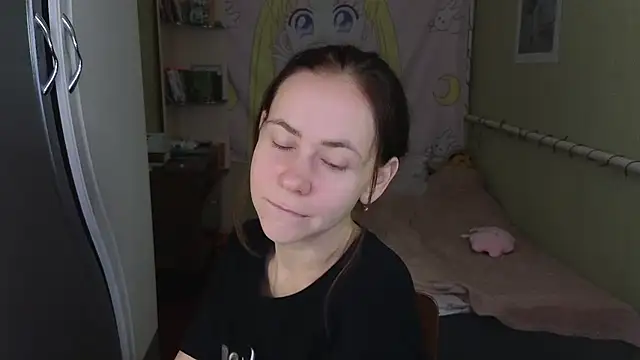 Snapshot of Riley_Roo chatting on October 14, 6:25 am Riley Roo online show from October 14, 6:25 am