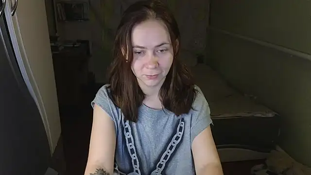 Snapshot of Riley_Roo chatting on November 12, 5:02 pm Riley Roo online show from November 12, 5:02 pm