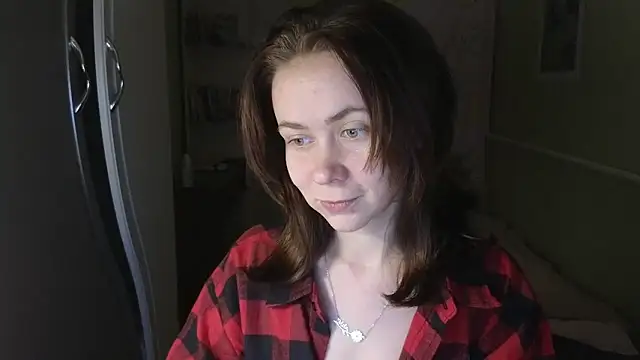 Snapshot of Riley_Roo chatting on November 24, 5:01 pm Riley Roo online show from November 24, 5:01 pm