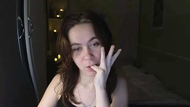 Snapshot of Riley_Roo chatting on December 3, 5:11 pm Riley Roo online show from December 3, 5:11 pm