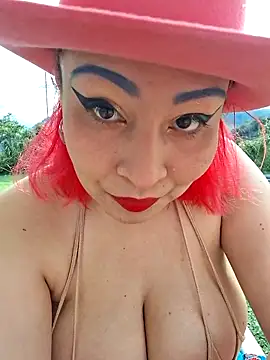 Andrea Bloomix online show from January 5, 8:45 pm