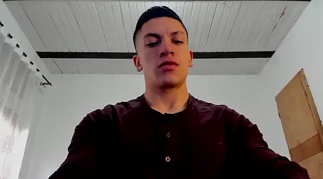 Snapshot of aquiles_51 chatting on December 1, 10:32 pm aquiles 51 online show from December 1, 10:32 pm