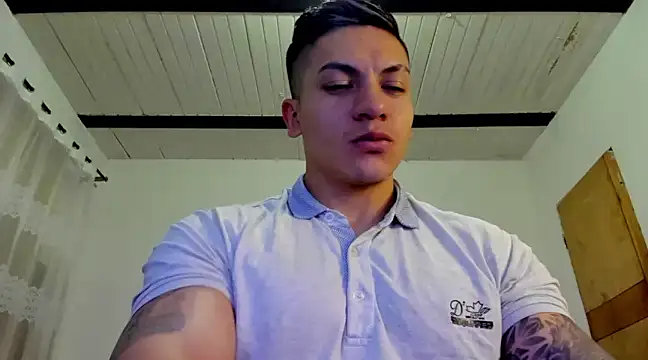 Snapshot of aquiles_51 chatting on January 11, 11:56 pm aquiles 51 online show from January 11, 11:56 pm