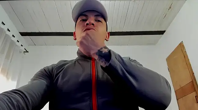 Snapshot of aquiles_51 chatting on January 14, 10:44 pm aquiles 51 online show from January 14, 10:44 pm