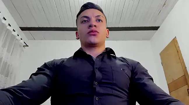 Snapshot of aquiles_51 chatting on January 20, 11:32 pm aquiles 51 online show from January 20, 11:32 pm