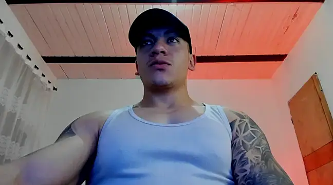 Snapshot of aquiles_51 chatting on January 29, 11:25 pm aquiles 51 online show from January 29, 11:25 pm