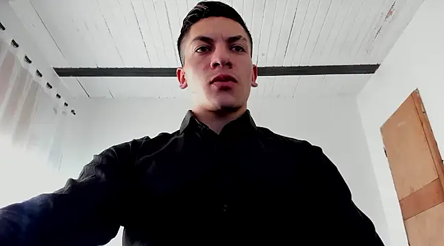 Snapshot of aquiles_51 chatting on February 26, 8:33 pm aquiles 51 online show from February 26, 8:33 pm