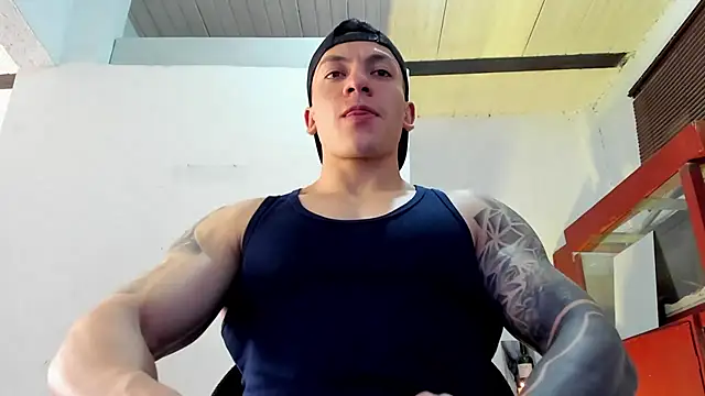 Snapshot of aquiles_51 chatting on September 16, 7:59 pm aquiles 51 online show from September 16, 7:59 pm