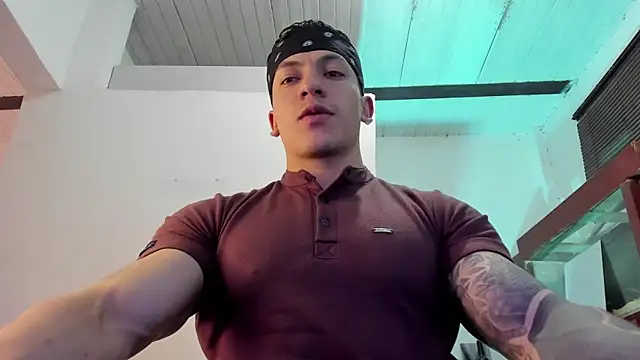 Snapshot of aquiles_51 chatting on September 19, 7:36 pm aquiles 51 online show from September 19, 7:36 pm