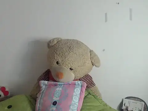 samantha2207 online show from December 5, 7:05 am