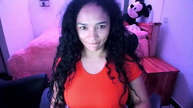 Snapshot of rayza_mature_154 chatting on April 9, 3:06 pm rayza mature 154 online show from April 9, 3:06 pm